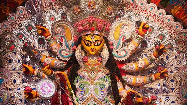 నవ దుర్గలలో నేడు బ్రహ్మచారిణిగా అమ్మవారు 