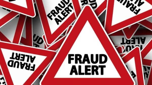  రూ. 25 కోట్లు కమీషన్