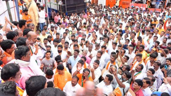  మహా సంగ్రామ యాత్రకు మంచి స్పందన.. కేసీఆర్ భయపడుతున్నాడన్న బీజేపి చీఫ్