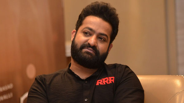మౌనంగా ఎన్టీఆర్.. మౌనంగా ఎన్టీఆర్..