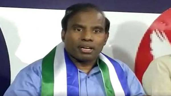 మునుగోడుకు మల్టీ స్పెషాలిటీ హాస్పటల్.. కార్పోరేట్ స్థాయి స్కూల్ హామీ