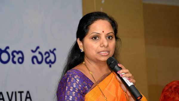 ఈడీ దాడులతో రాజకీయ వర్గాలలో ఆసక్తి ఈడీ దాడులతో రాజకీయ వర్గాలలో ఆసక్తి