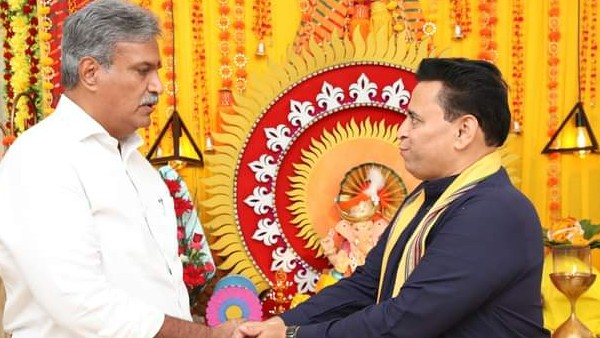 బోకేతో బోకేతో