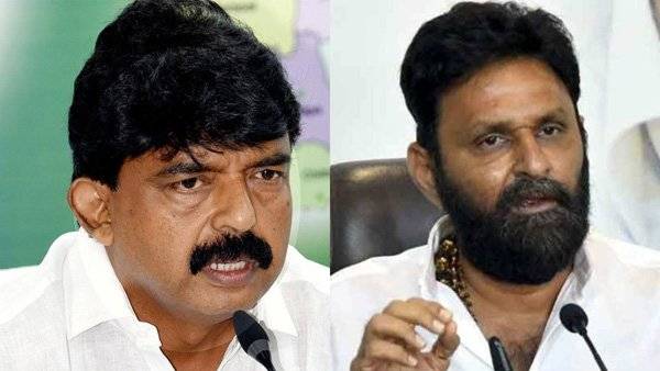 ఇద్దరు నానీలకు ధీటైనవారు లేరు