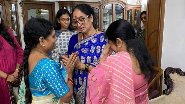 ys vijayamma console Krishnam Raju family members at Hyderabad