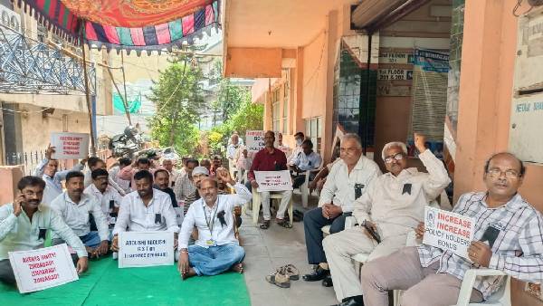 గొంతెమ్మ కోర్కెలు కాదు... డిమాండ్ల సాధన మా హక్కు...! 