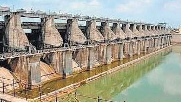 మల్లన్న సాగర్ నిర్వాసితుల భూసేకరణకు హైకోర్టు తాత్కాలిక బ్రేక్