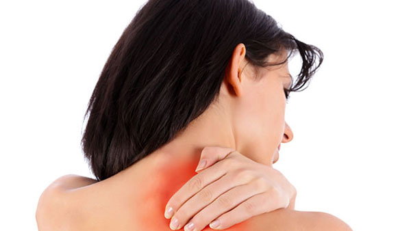 ఒకేచోట కూర్చుని పని చేసే వాళ్ళలో మెడనొప్పి సమస్య ఒకేచోట కూర్చుని పని చేసే వాళ్ళలో మెడనొప్పి సమస్య