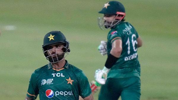 కోలుకున్న పాక్..