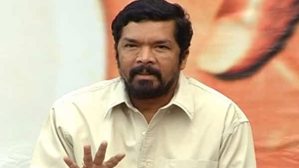 ప్రజారాజ్యం తరఫున పోటీచేసి ఓటమిపాలు