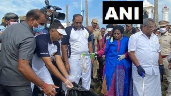 Puducherry Lt Guv Tamilisai Soundararajan participated in a cleanliness drive 