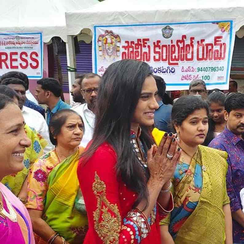  Reliance Industries chairman Mukesh Ambani visited and offered prayers to Lord Venkateswara at Tirumala. 