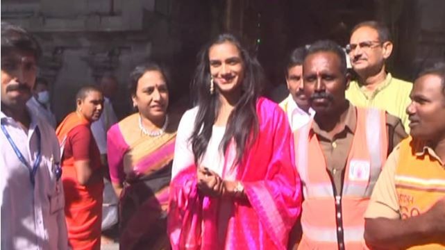  Reliance Industries chairman Mukesh Ambani visited and offered prayers to Lord Venkateswara at Tirumala. 