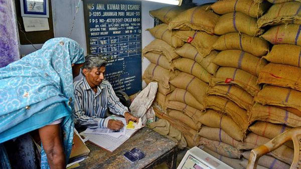 కరోనా లాక్‌డౌన్ నుంచి అమలవుతున్న ఉచిత రేషన్