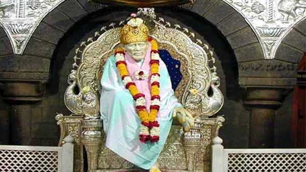 The board of trustees of Shirdi Saibaba Sansthan has been dismissed by the High Court The board of trustees of Shirdi Saibaba Sansthan has been dismissed by the High Court