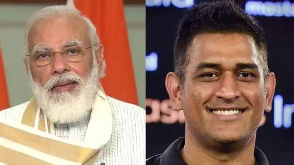 డిగ్రీ అడ్మిట్ కార్డులపై ప్రధాని మోడీ, ధోనీల ఫొటోలు