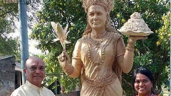 గతంలో తెలంగాణాలో సోనియా గాంధీకి గుడి కట్టిన అభిమాని 