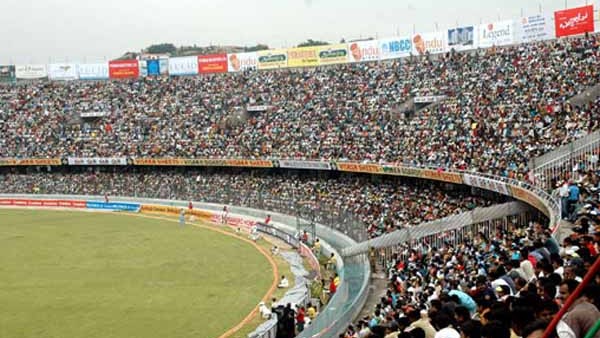 ఒకరికి ఒకటే టికెట్.. ఆధార్ తప్పనిసరి