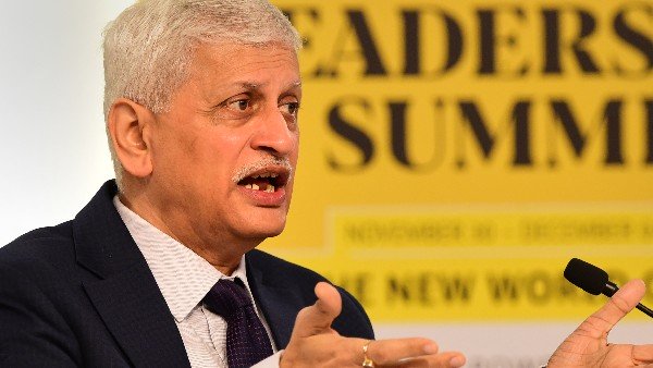 సీజేఐ గతంలో జగన్ అడ్వకేట్ గా..