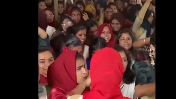 వివాదం.. అంతలోనే డ్యాన్సులు