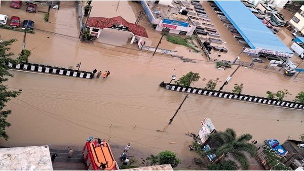 బెంగళూరు పరిస్థితులతో మొదలు