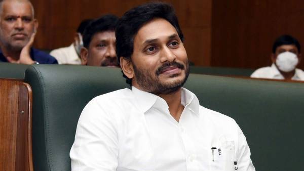  అసెంబ్లీలో శ్రీకారం చుట్టిన జగన్ 