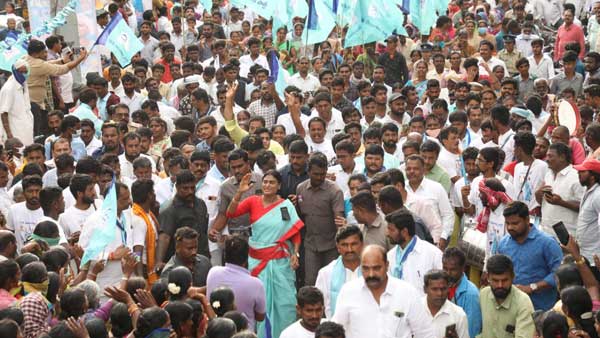 మంత్రులు, ఎమ్మెల్యేలను టార్గెట్ చేస్తూ సాగుతున్న వైఎస్ షర్మిల పాదయాత్ర