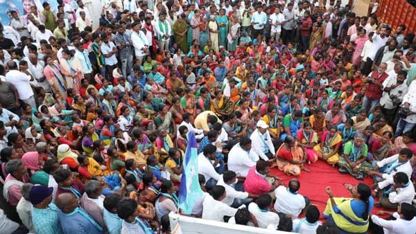 దుందుభి వాగుపై వైఎస్సార్ వంతెన నిర్మిస్తే కనీసం బస్సులు కూడా నడపలేరా?