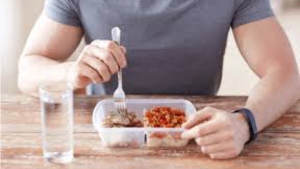 కిడ్నీలో రాళ్లు ఉంటే మటన్, చికెన్ ను బాగా తగ్గించాలి