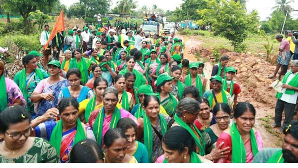 ఫేక్ యాత్రికులు గో బ్యాక్.. గో బ్యాక్