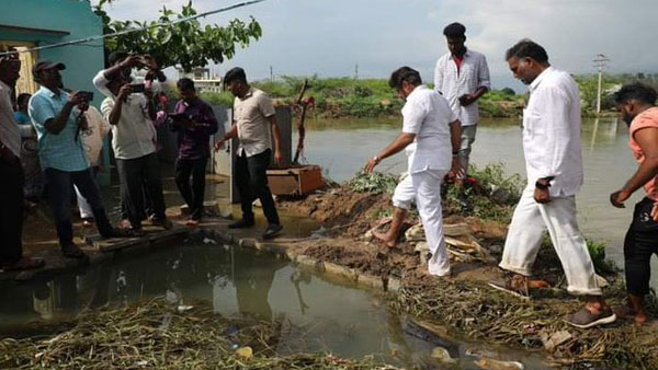 అధికార పార్టీ ప్రజాప్రతినిధులెక్కడంటూ బాలకృష్ణ