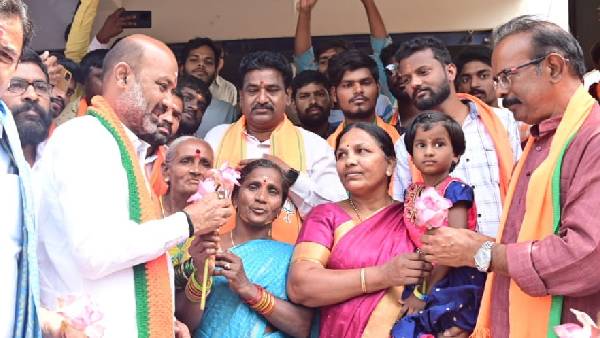 పొరబాటున కూడా టీఆర్ఎస్ కు ఓటెయ్యకండి పొరబాటున కూడా టీఆర్ఎస్ కు ఓటెయ్యకండి