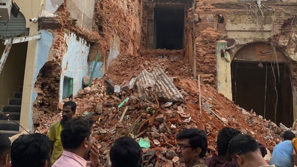 Local attempt to occupy the Land.! Incident in Begambazar!The owner who is in agony Local attempt to occupy the Land.! Incident in Begambazar!The owner who is in agony