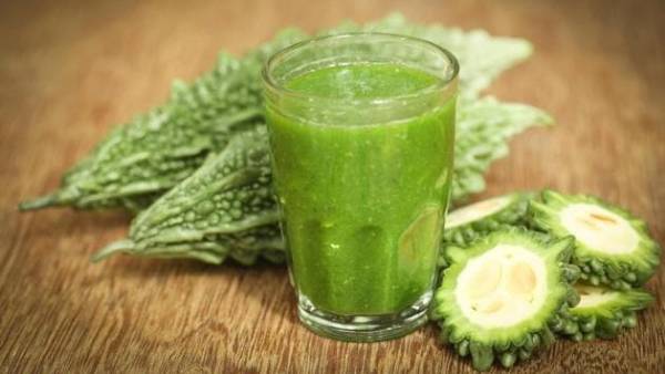 కాకరకాయ రసం షుగర్ ను కంట్రోల్ చేస్తుంది