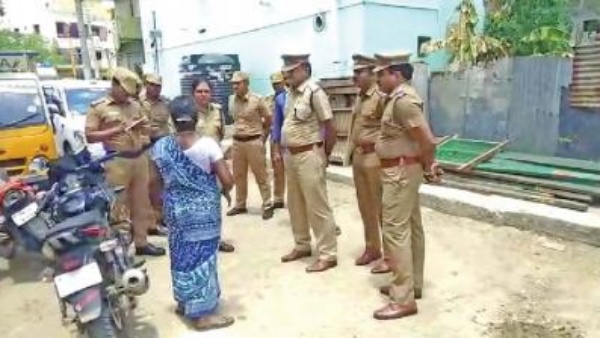  ఇద్దరు మహిళల దారుణ హత్య