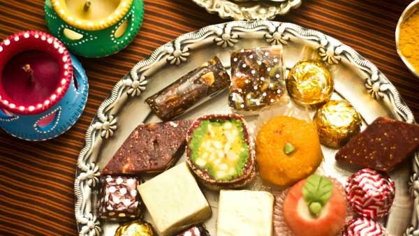 పండుగలకు స్వీట్స్ బదులు వీటిని తినండి