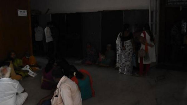 సమ్మె బాటలో ఉద్యోగులు..అంధకారం