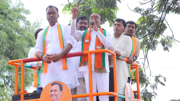 రాజగోపాల్ సవాల్ కు సీఎం సిద్దమా.?మరోసారి సీఎంపై విరుచుకుపడ్డ ఈటల రాజేందర్