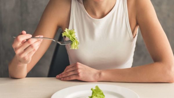 భోజనం చేసి స్నానం చేస్తున్నారా? జీర్ణ సమస్యలు