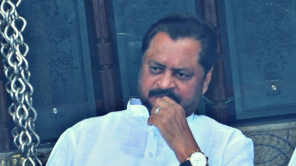 బలవంతపు రాజీనామాలు..