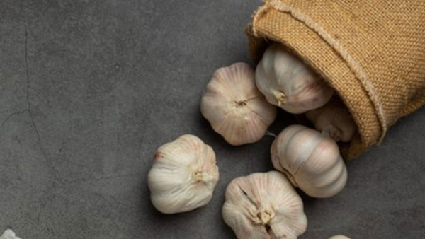  చర్మ సమస్యలకు, కొలెస్ట్రాల్ సమస్యలకు వెల్లుల్లితో పరిష్కారం