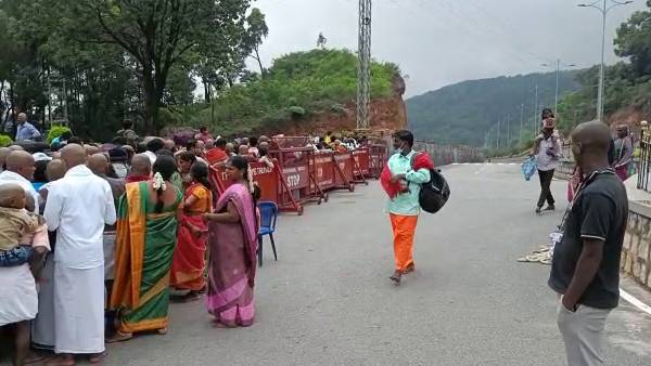 Heavy Crowd of devotees in Tirumala Heavy Crowd of devotees in Tirumala