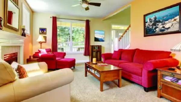 పాడైన వస్తువులు, చిరిగిన బట్టలు ఉండరాదు