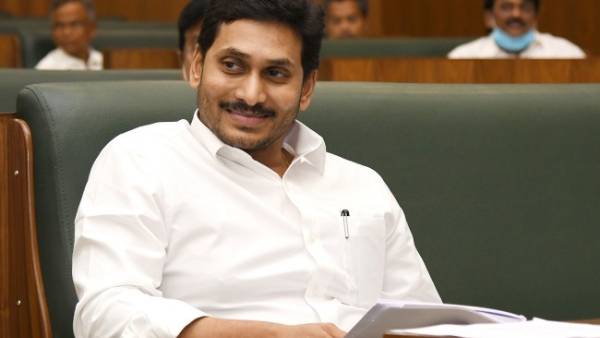  ఏపీలో రాజధానుల పోరు