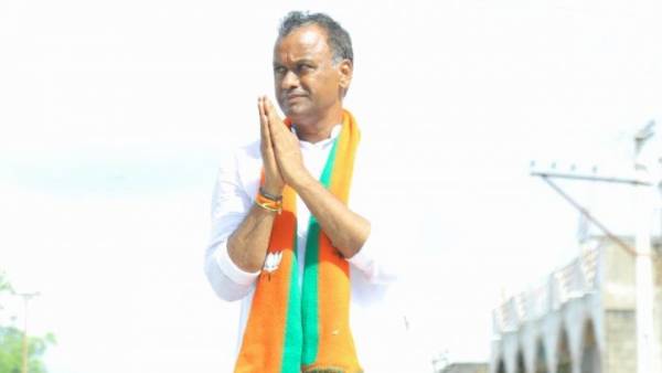 18 లక్షల ఎకరాల అతిపెద్ద స్కామ్ అంటూ రాజగోపాల్ రెడ్డి