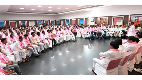 తెలంగాణకు దూరంగా జగన్.. మరి కేసీఆర్