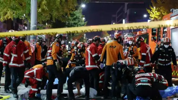 Many crushed to death in Halloween stampede in Seoul Many crushed to death in Halloween stampede in Seoul