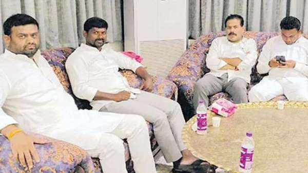 అడ్డంగా దొరికిన దొంగలు మొరుగుతున్నారంటూ కేటీఆర్