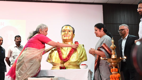 ఉచితాలపై చర్చ జరగాల్సిందే ! ఉచితాలపై చర్చ జరగాల్సిందే !