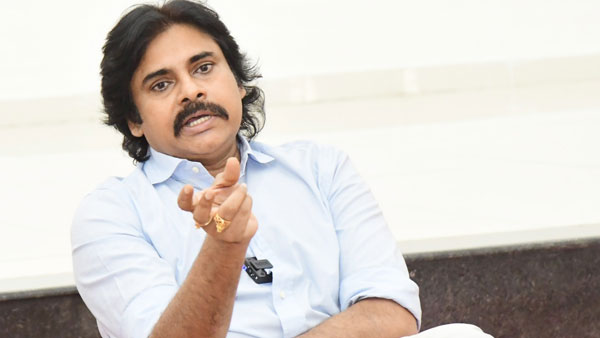 గర్జనను టార్గెట్ చేస్తూ పవన్ కళ్యాణ్ వరుస ట్వీట్ లు